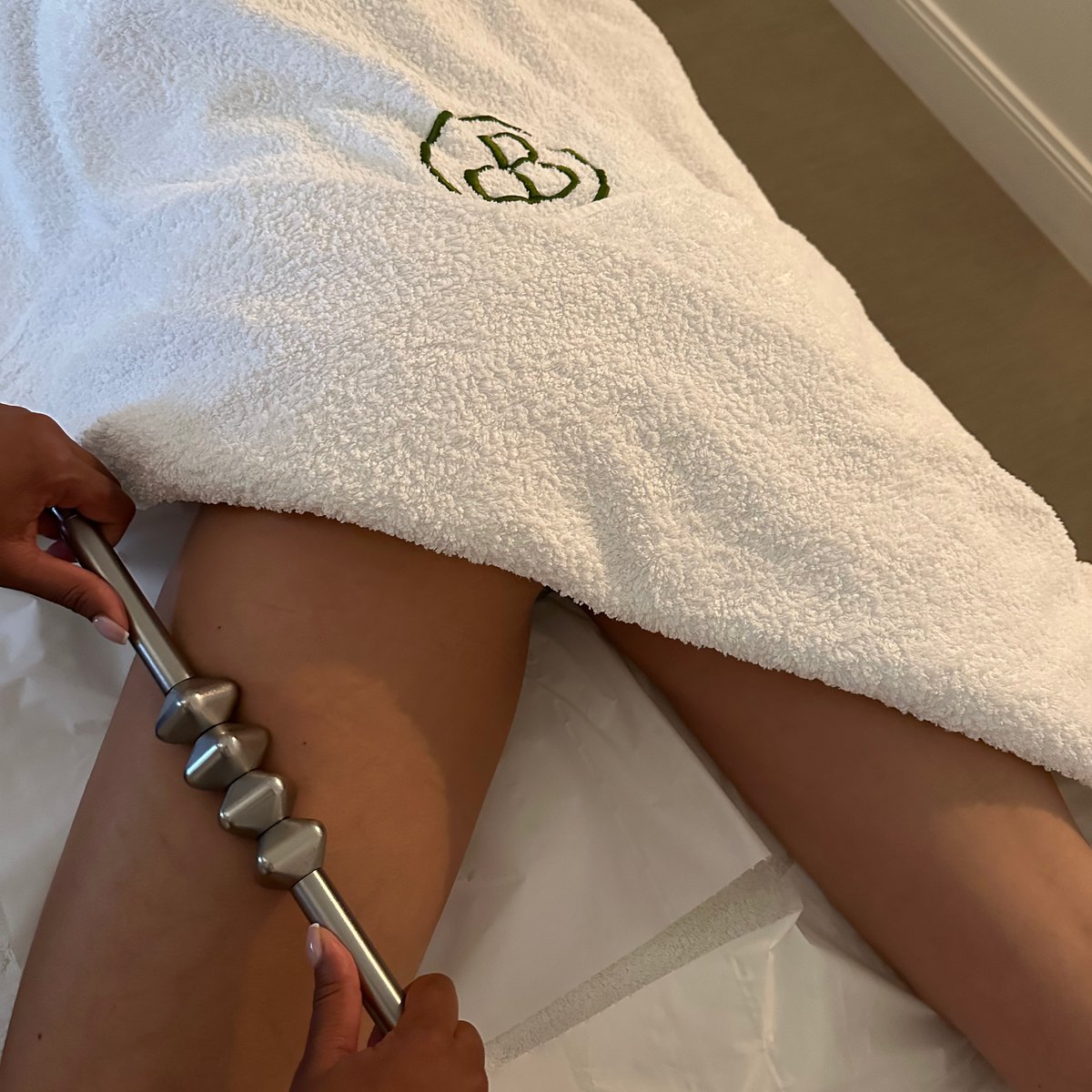 Massage sculptant des jambes